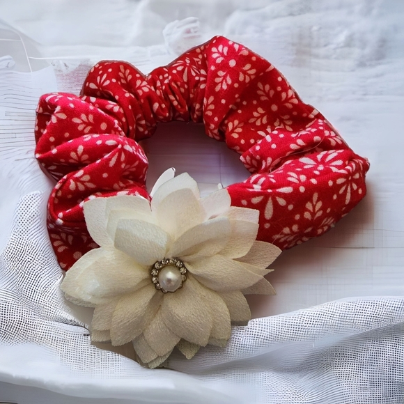 Red Floral Scrunchie with White Pearl Flower - Picture 4 of 9